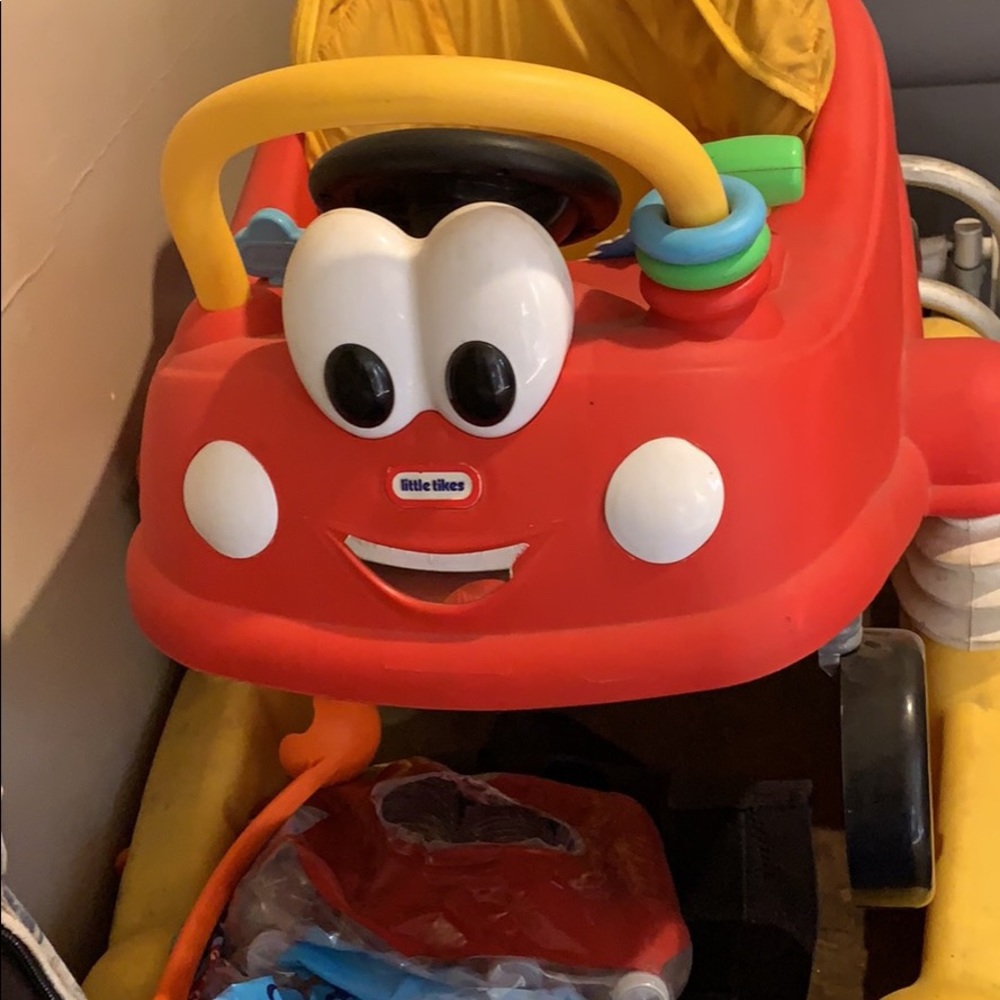 Selling baby items - Picture 1 of 1
